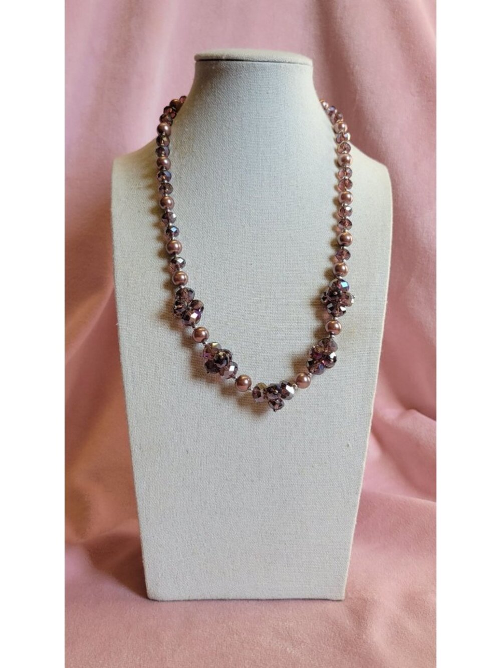 Faceted Purple Pink Glass Beaded Cluster Silver Tone Necklace N1F